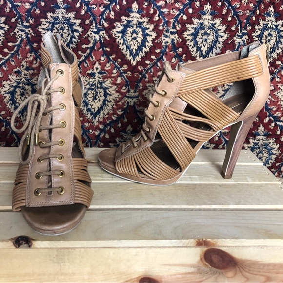 BCBG Max Azria Tan Heels Size 9.5 - Picture 1 of 4